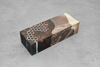 Гибрид из акрила и стабилизированной древесины армированный, блок 128×48×31мм